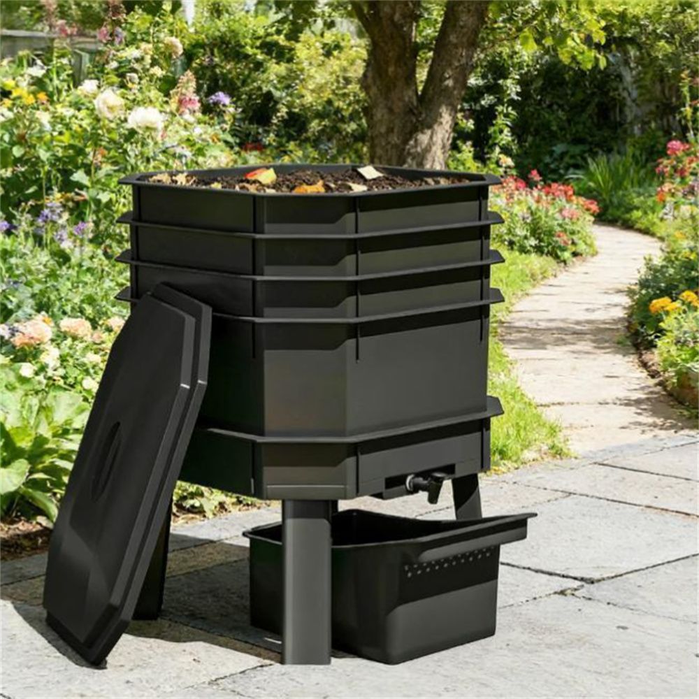 Composting bin, worm composting machine, black