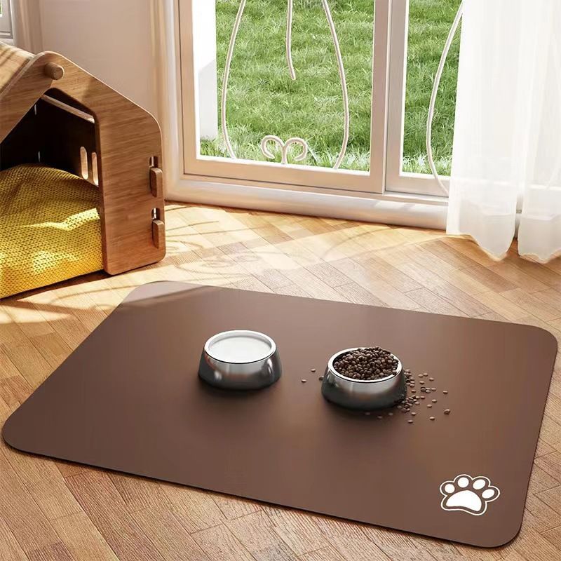 M-sized waterproof and splash proof, catching spilled food and water stains, protecting wooden floors from stains