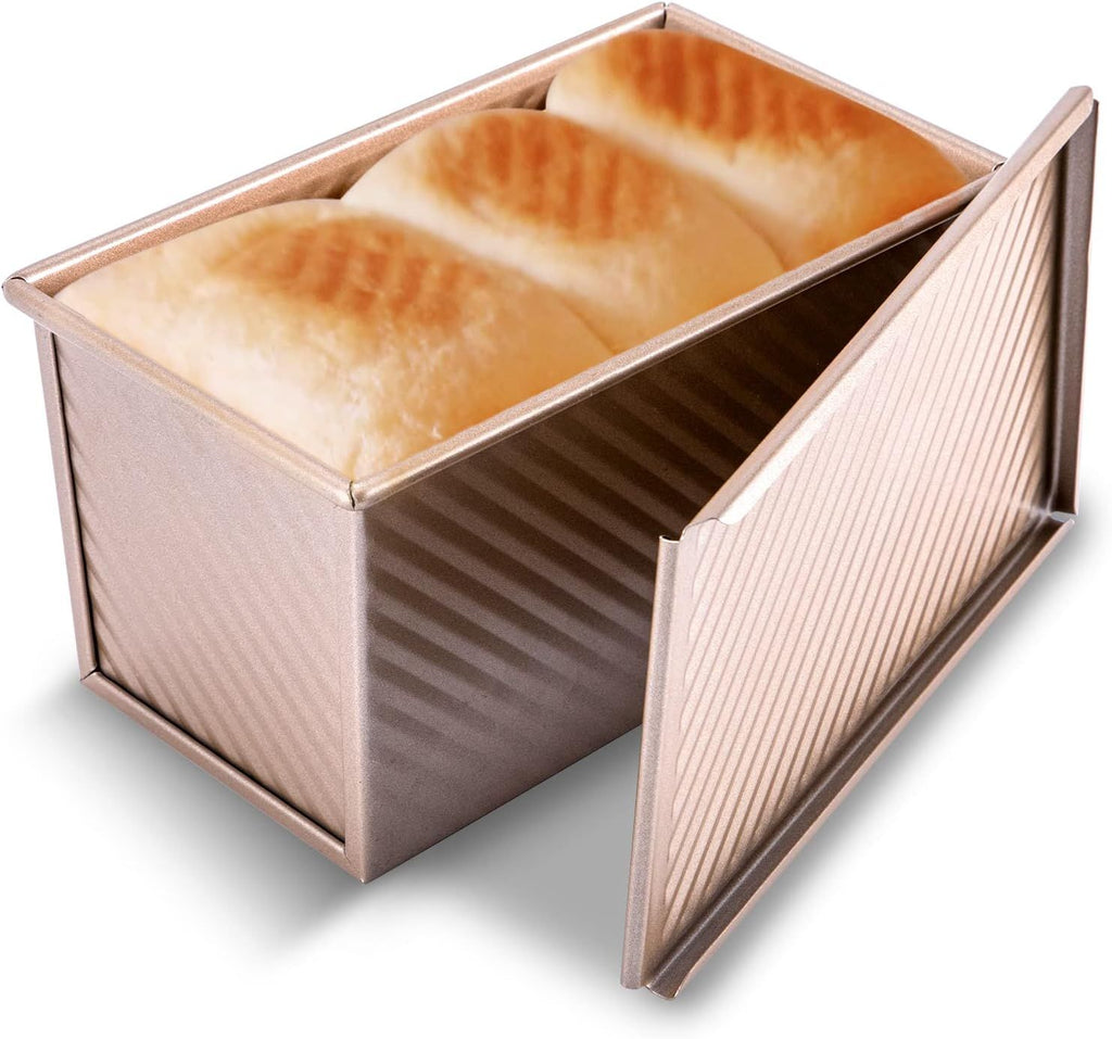 Pullman Loaf Pan with Lid, 1 lb Dough Capacity Non-Stick Bakeware for Baking Bread, Carbon Steel Corrugated Bread Toast Box Mold with Cover for Baking Bread, Gold