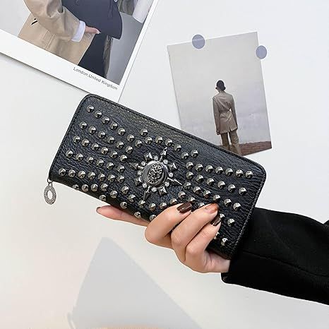 Skull Wallets for Women - Large Capacity Womens Clutch Wallet Purse Punk Studs Gothic Skull Chain Women Wallet Long Purse Credit Card Clutch for Women Handbag (Black)